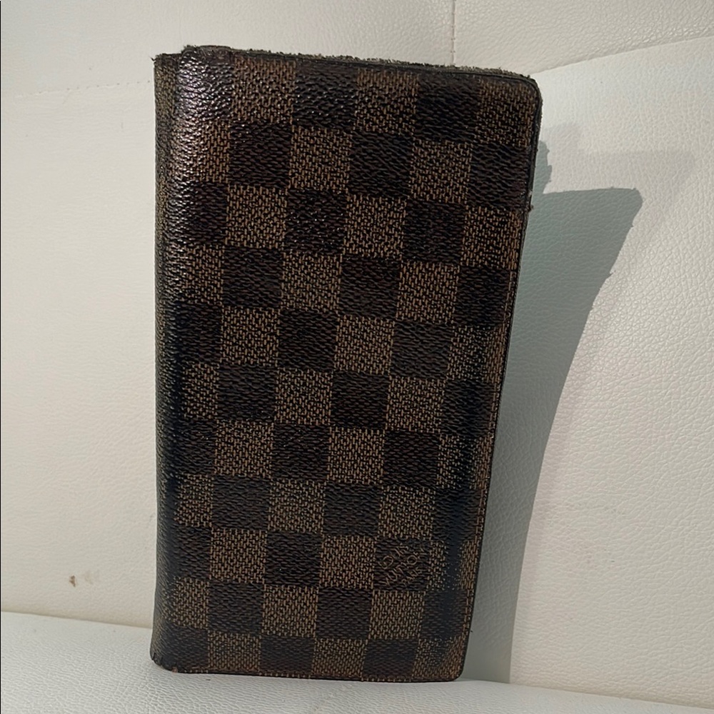 Authentic Louis Vuitton Damier checkbook holder